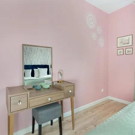 Apartmán Elegant Pastel With Balcony Nadodrze By Renters *